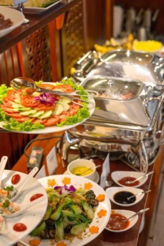 נין בין Tamcoc Golden Shine Homestay & Restaurant מראה חיצוני תמונה